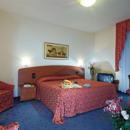 Hotel Terme Belsoggiorno 아바노테르메 외부 사진
