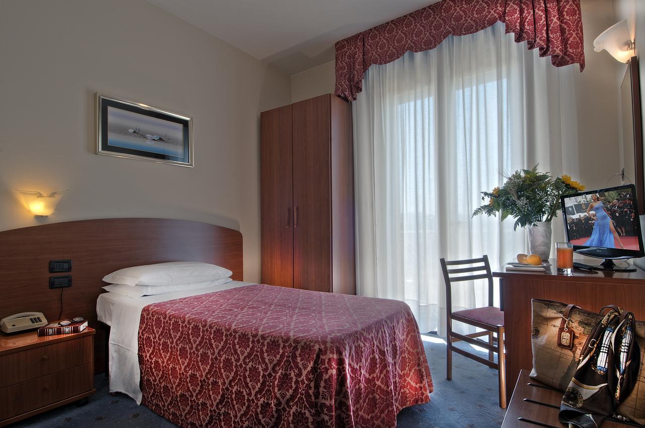 Hotel Terme Belsoggiorno 아바노테르메 외부 사진