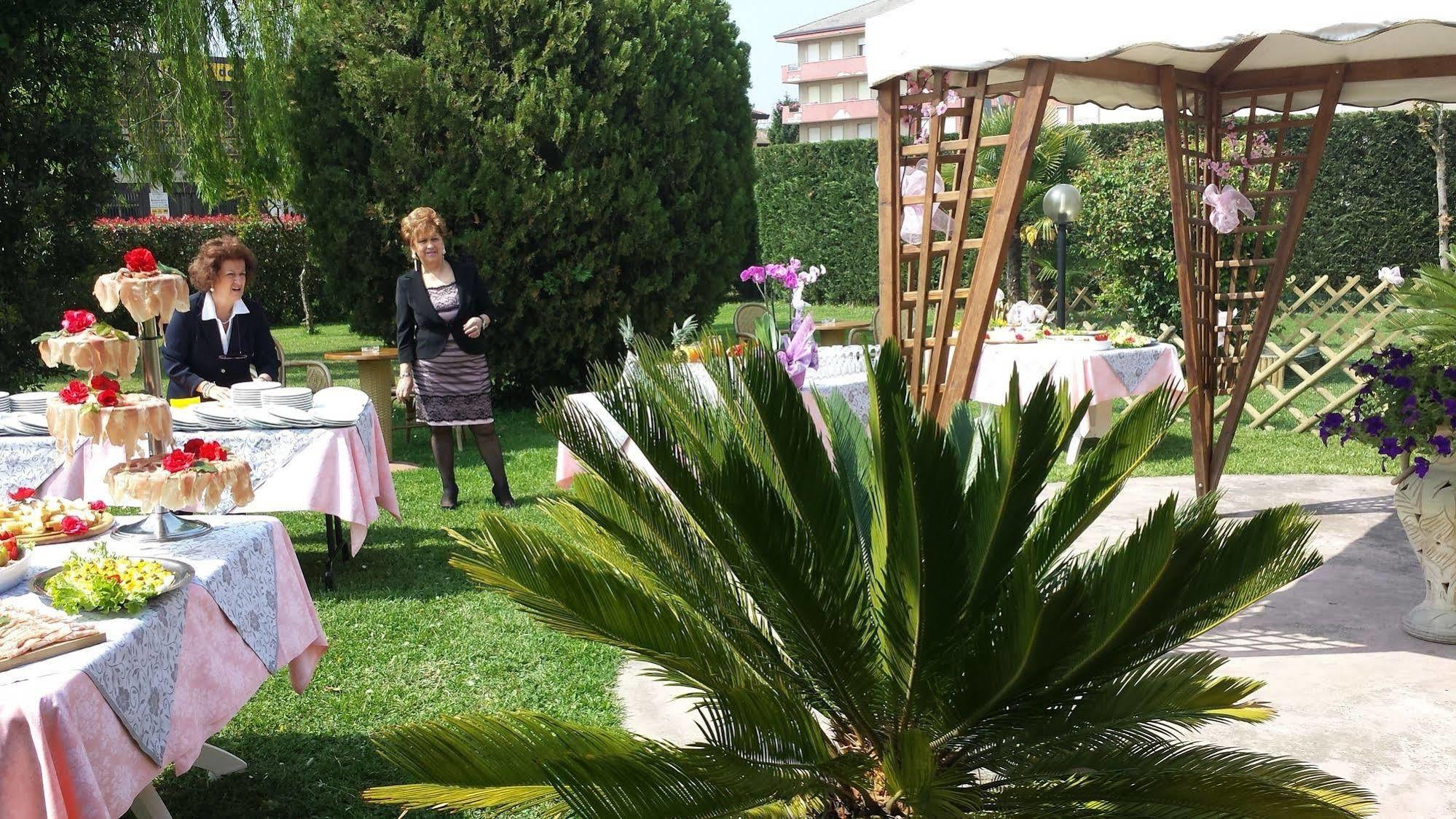 Hotel Terme Belsoggiorno 아바노테르메 외부 사진