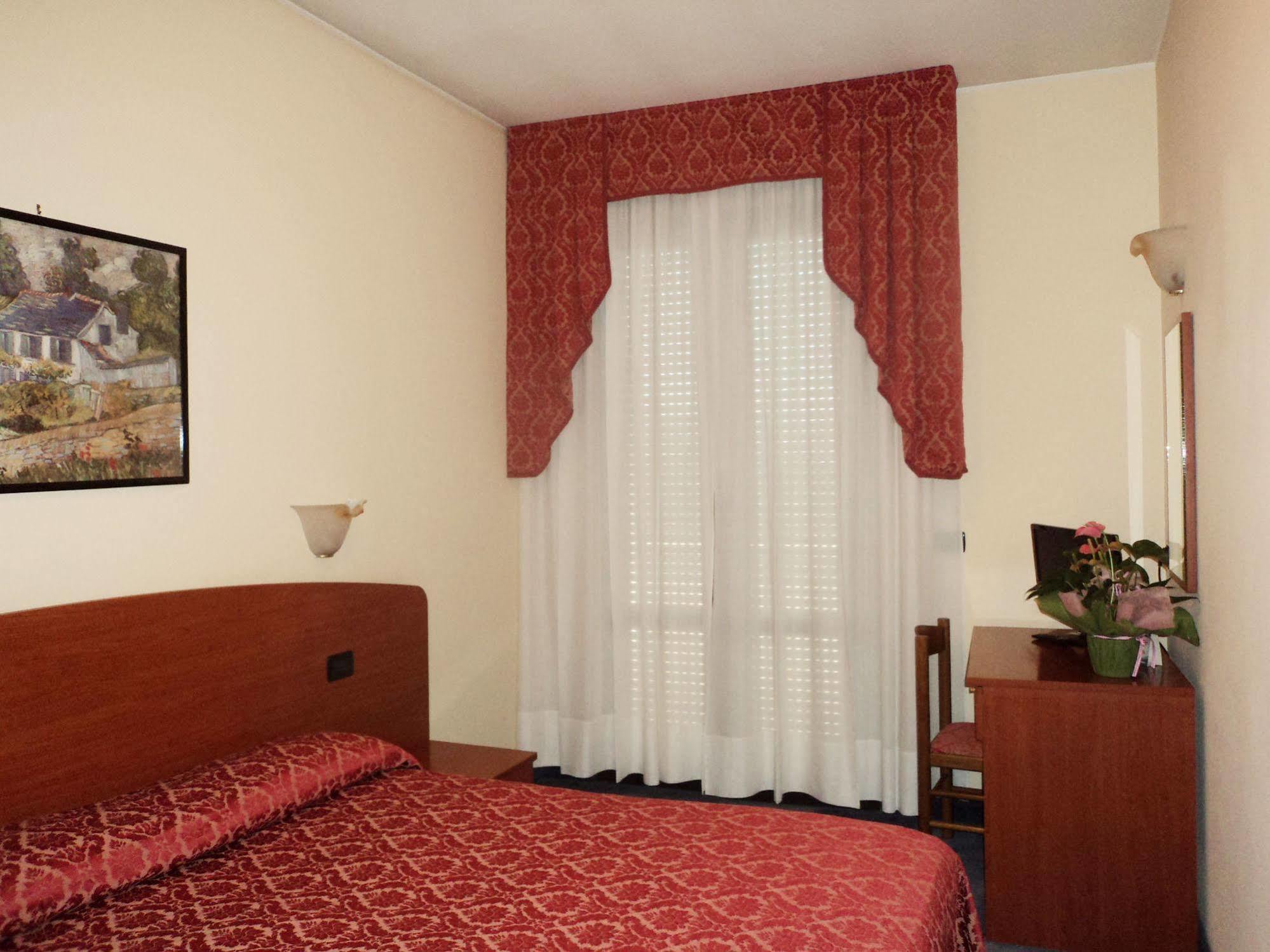 Hotel Terme Belsoggiorno 아바노테르메 외부 사진