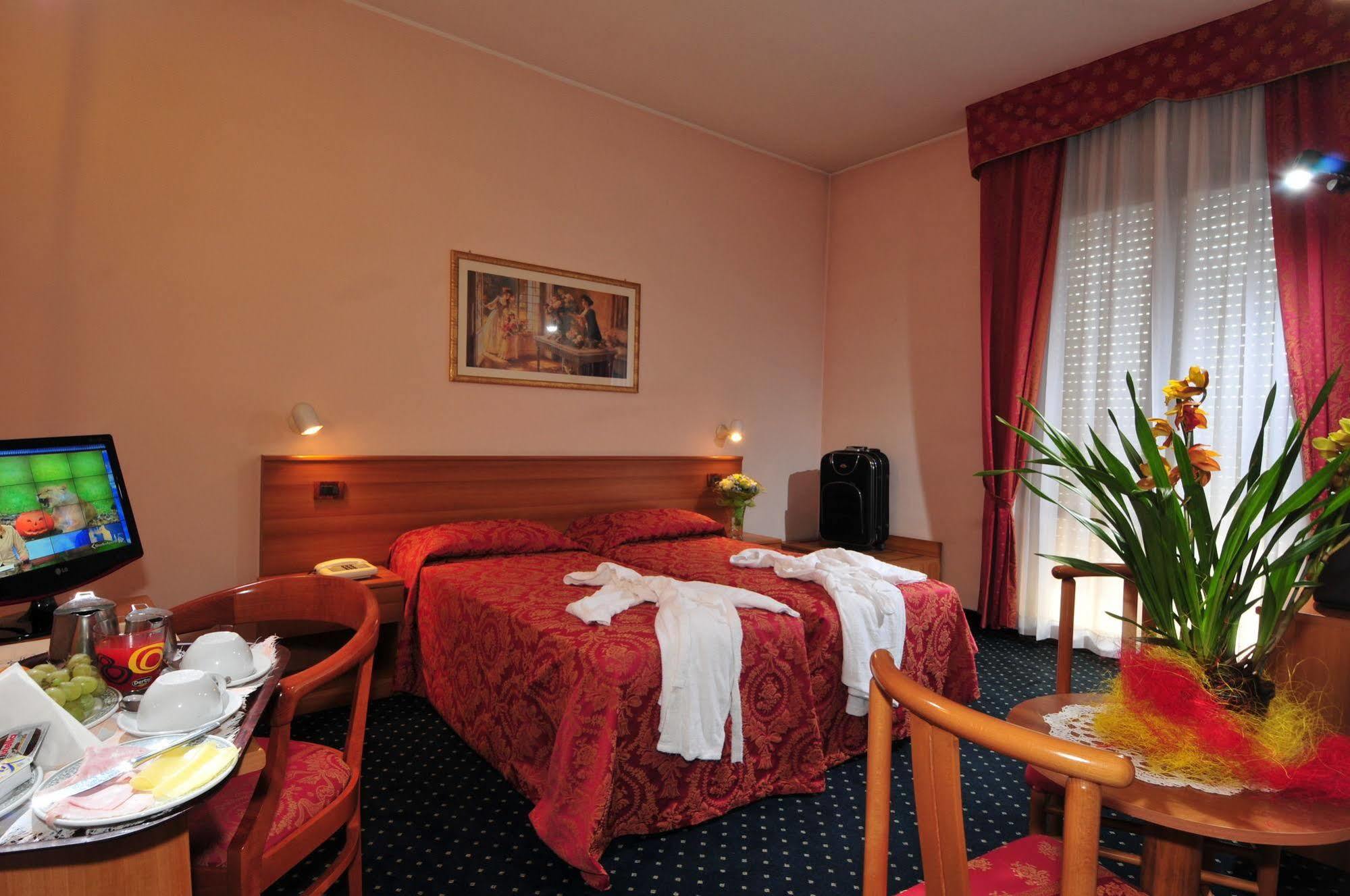 Hotel Terme Belsoggiorno 아바노테르메 외부 사진